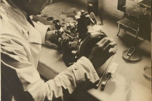 Cortes histológicos de micrótomo ©ART ET MÉDECINE (1933-1934) | Bibliothèque Interuniversitaire de Santé (Paris)
